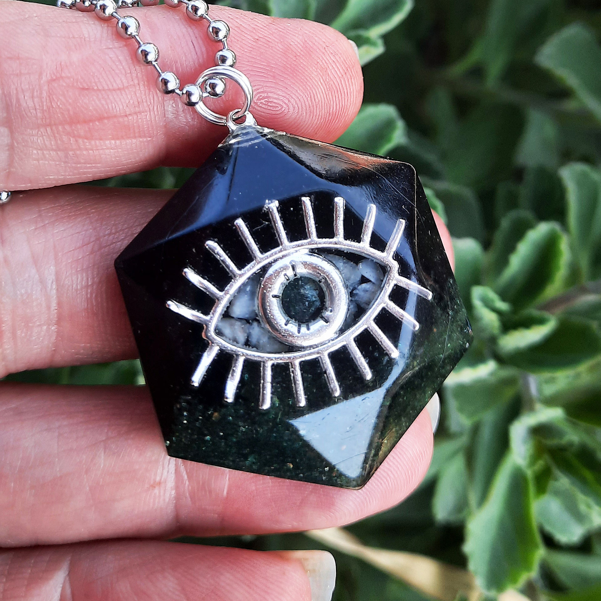 Seer’s Eye Orgonite Pendant