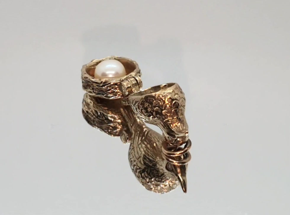 Thumbnail: Video of Vintage gold diamond & pearl nesting bird charm