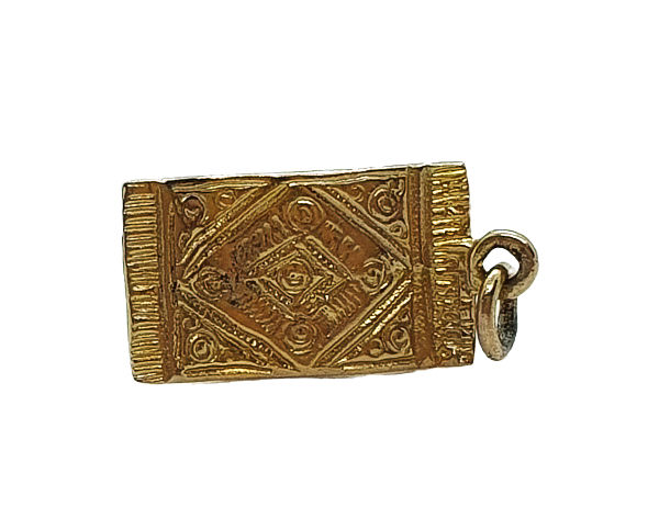 Thumbnail: Vintage 9ct Gold Aladdin's Flying Carpet Charm showing decorative carpet pattern underneath
