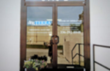 dgTERRA Grooming Entrance