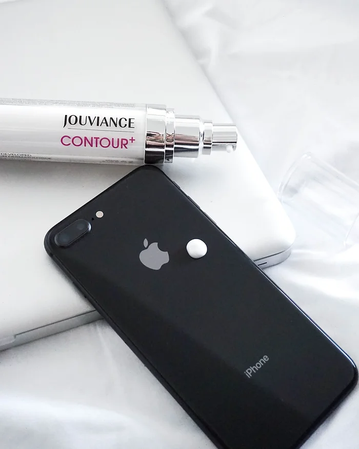 The MJ Elle_T-Zone Tech Neck_Jouviance Contour+ 1