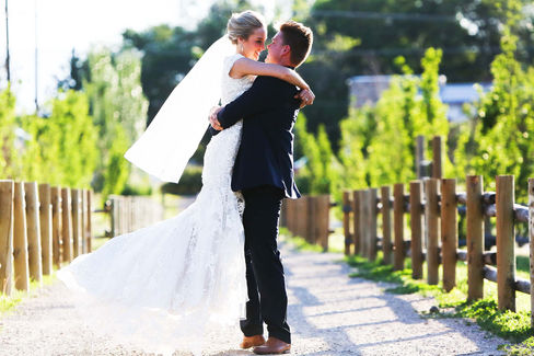 Spring Wheeler Farm EngagementPhotographed by Utah Wedding Photographers James Erick Photography Utah