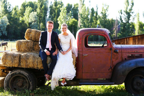 Spring Wheeler Farm EngagementPhotographed by Utah Wedding Photographers James Erick Photography Utah