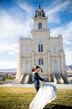 Taylor & Logan's Winter Manti Temple Wedding by Utah Wedding Photographers James Erick Photography Utah