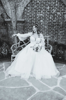 Bridal Session at Thanksgiving Point - Captured by Utah Wedding Photographer James Erick Photography Utah