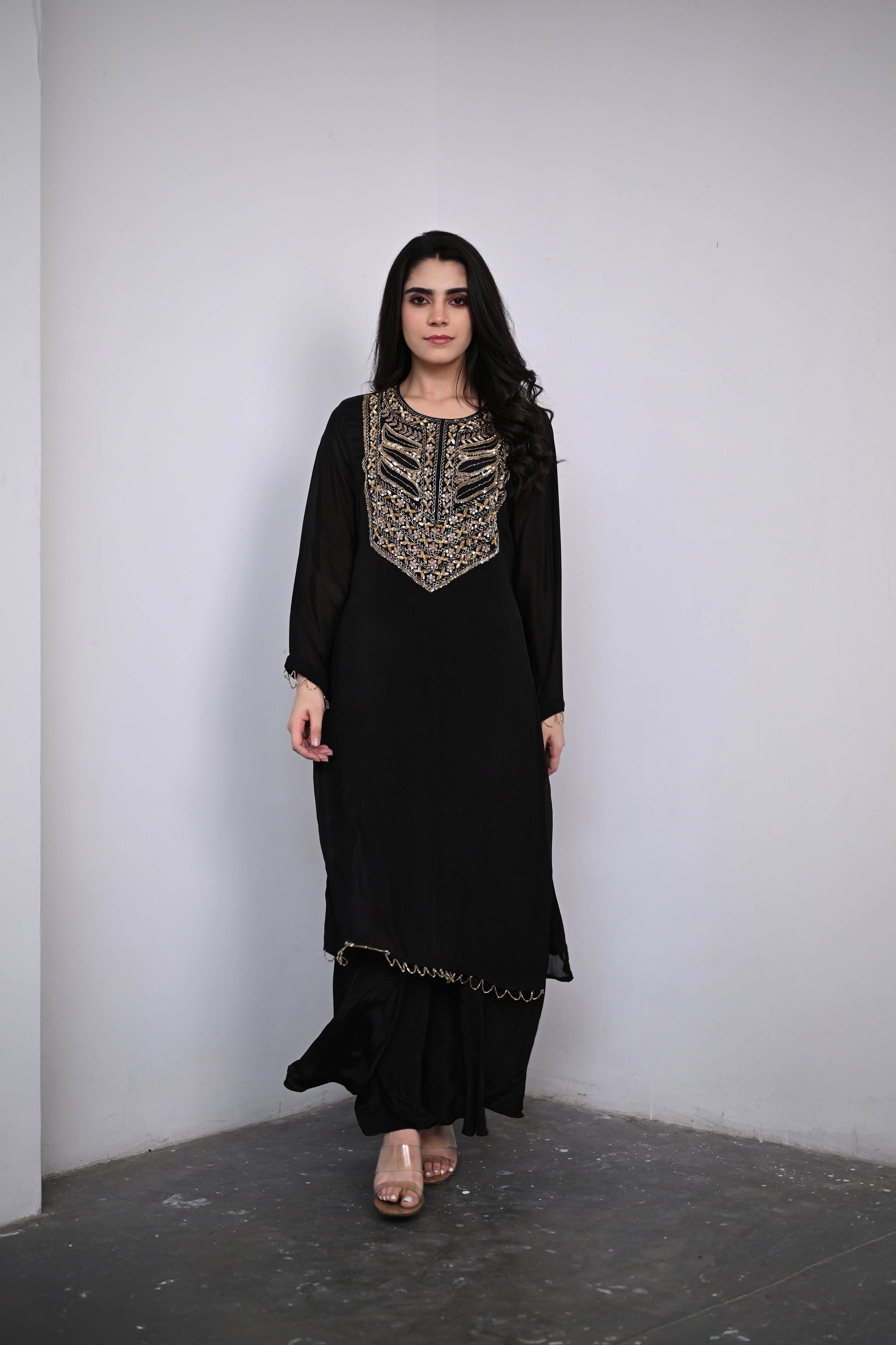 Mah-e-Parveen (ماہِ پروین)