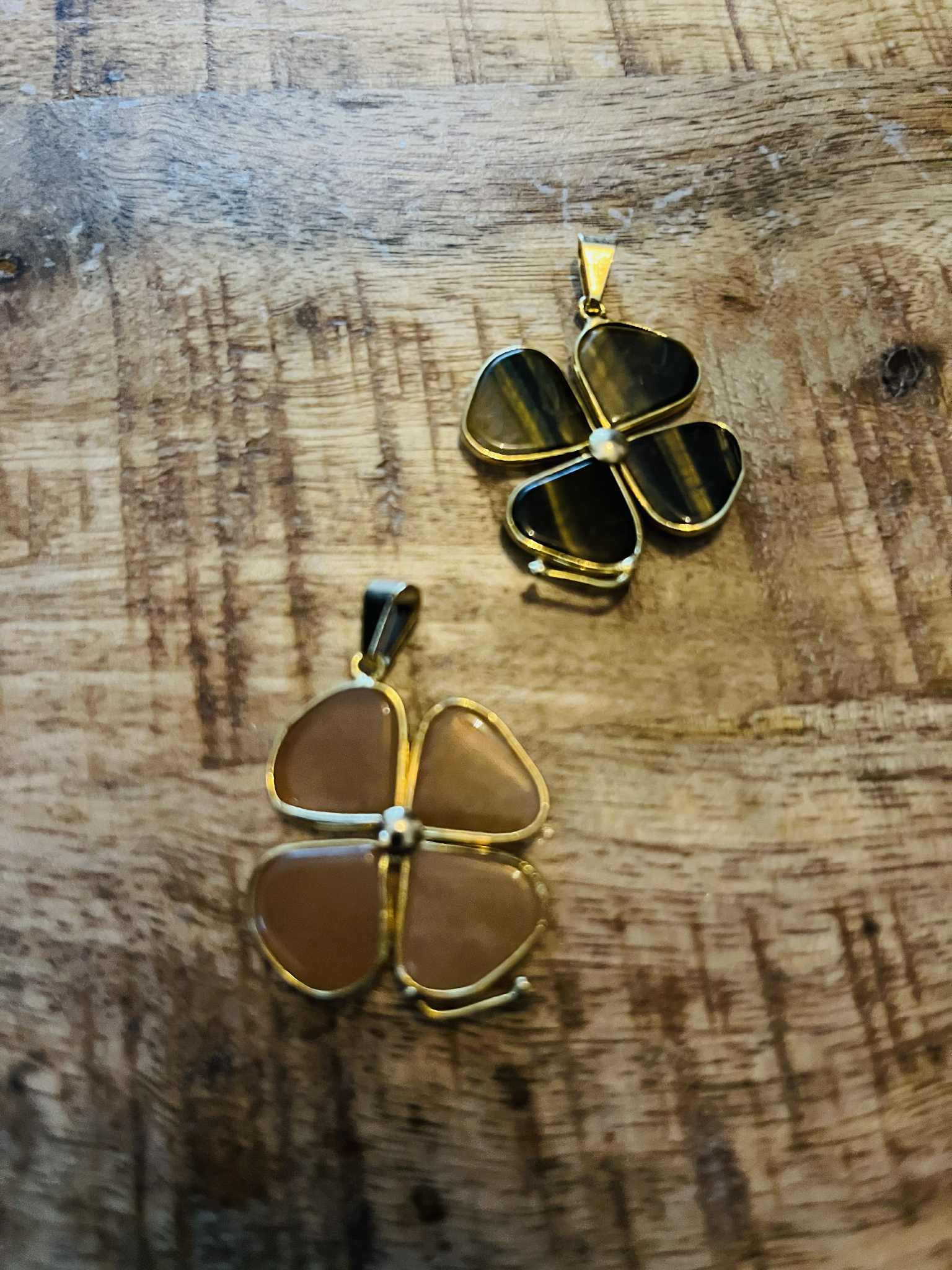 Pendentif en tréfle à 4 feuilles