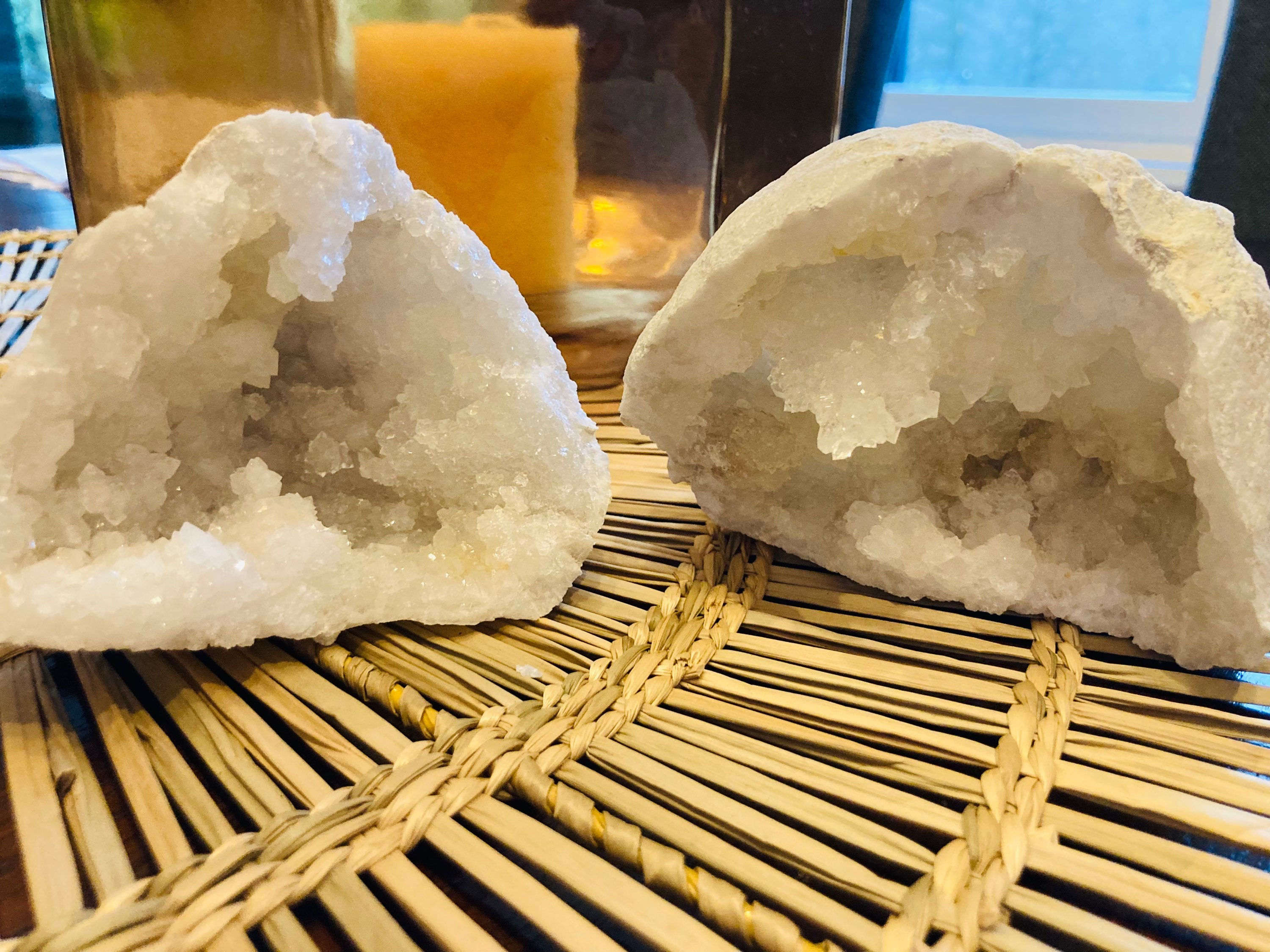 Géode de cristal de roche en 12-15 cm