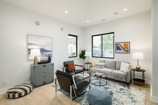 7-web-or-mls-2846 W Glenwood Ave-Full-7.jpg