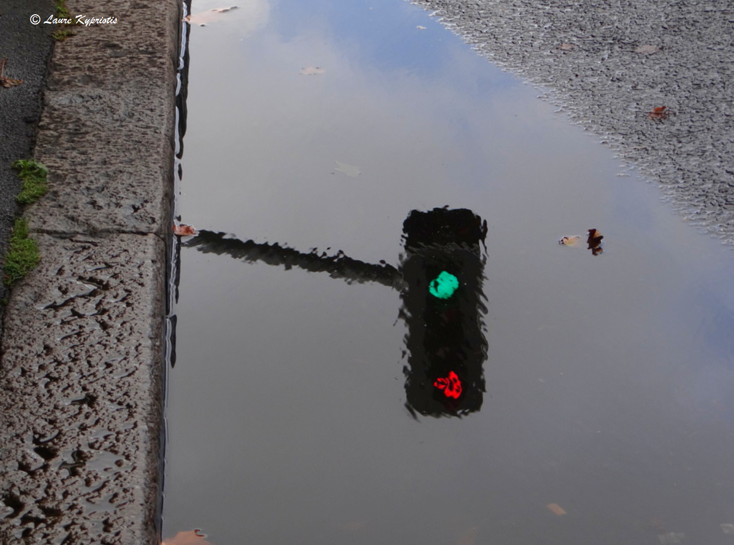 Regulating pavement traffic