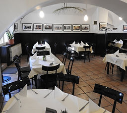 Restaurant 1.jpg