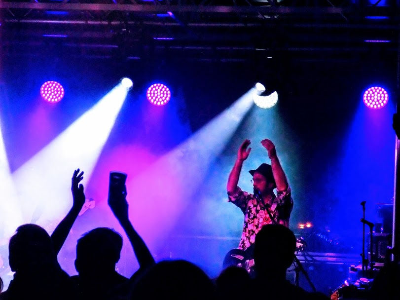 REMbrandt REM play a festival