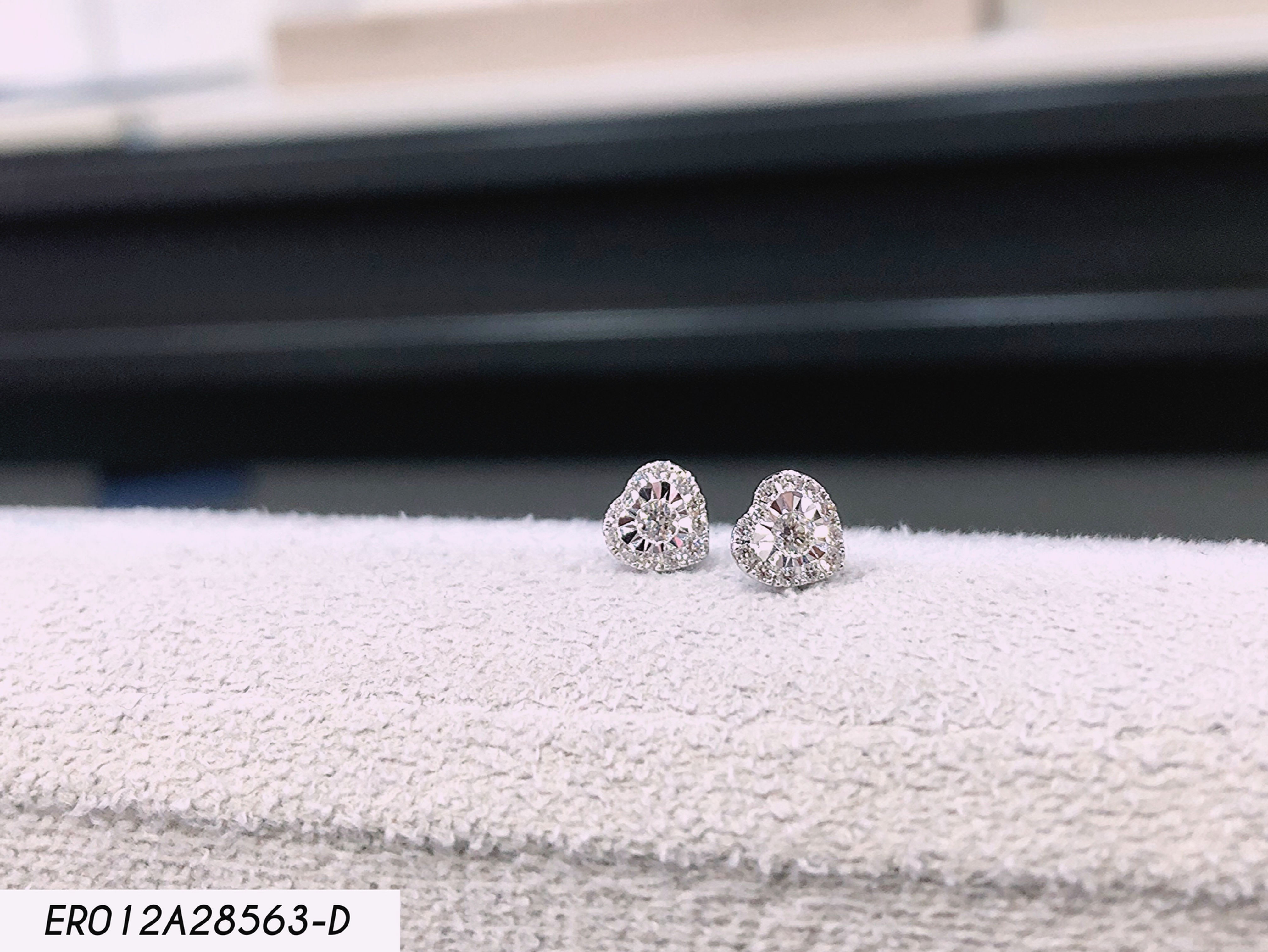 18K白金·拼鑽心形耳環