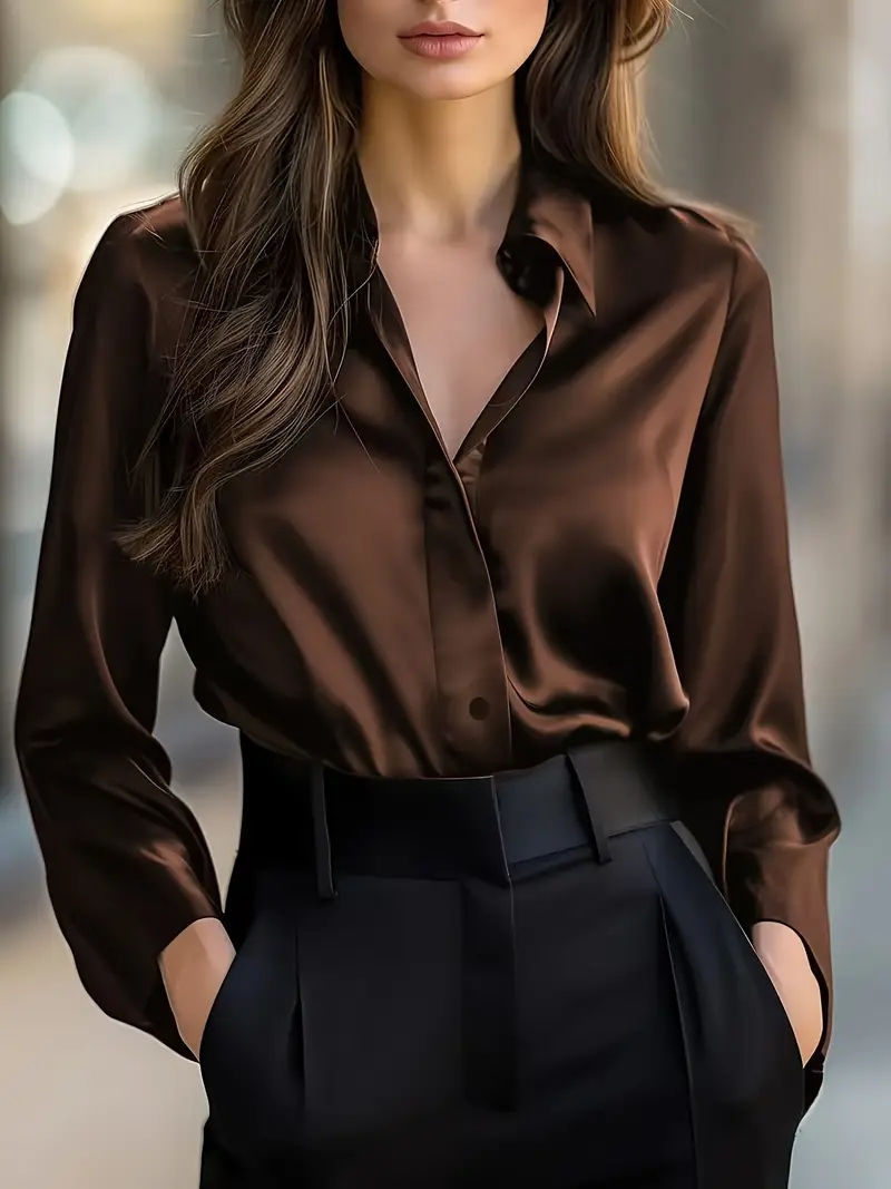 Miniatura: Blusa feminina elegante em cetim preto, manga longa