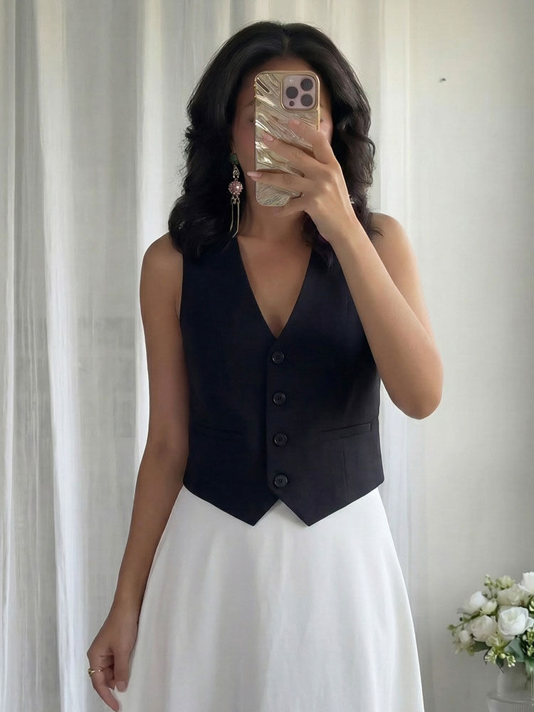 Miniatura: Colete feminino de alfaiataria, sem mangas, cropped (curto), estilo waist