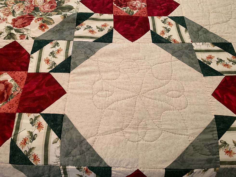 Thumbnail: Rose Chain Handquilted Quilt