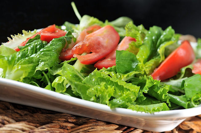 ensalada-lechuga-jitomate-plato-rectangu