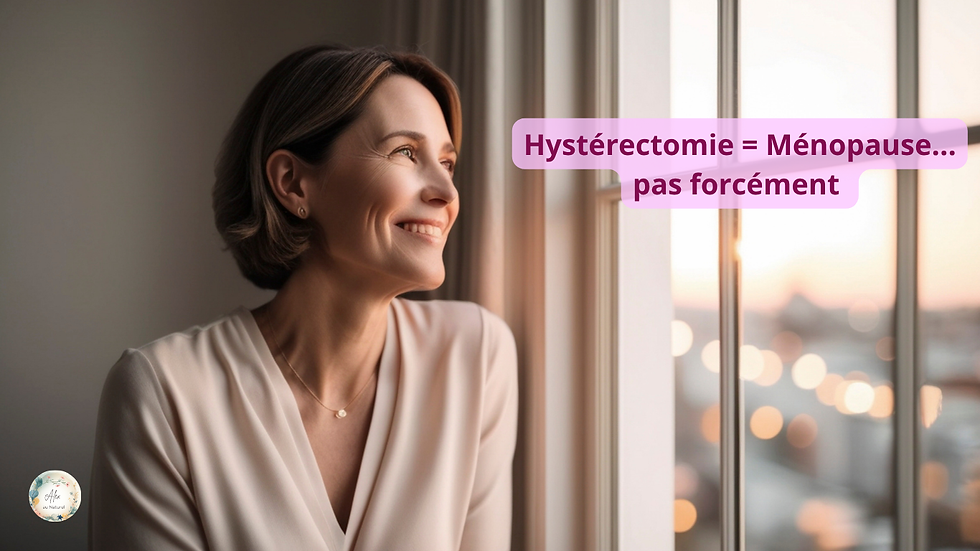 Femme sereine regardant par une fenêtre au coucher du soleil — hystérectomie ne signifie pas forcément ménopause si les ovaires sont conservés