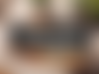 Equipo de dolce & salado diseñando un menú de catering, desde la idea inicial hasta la presentación final en un evento.