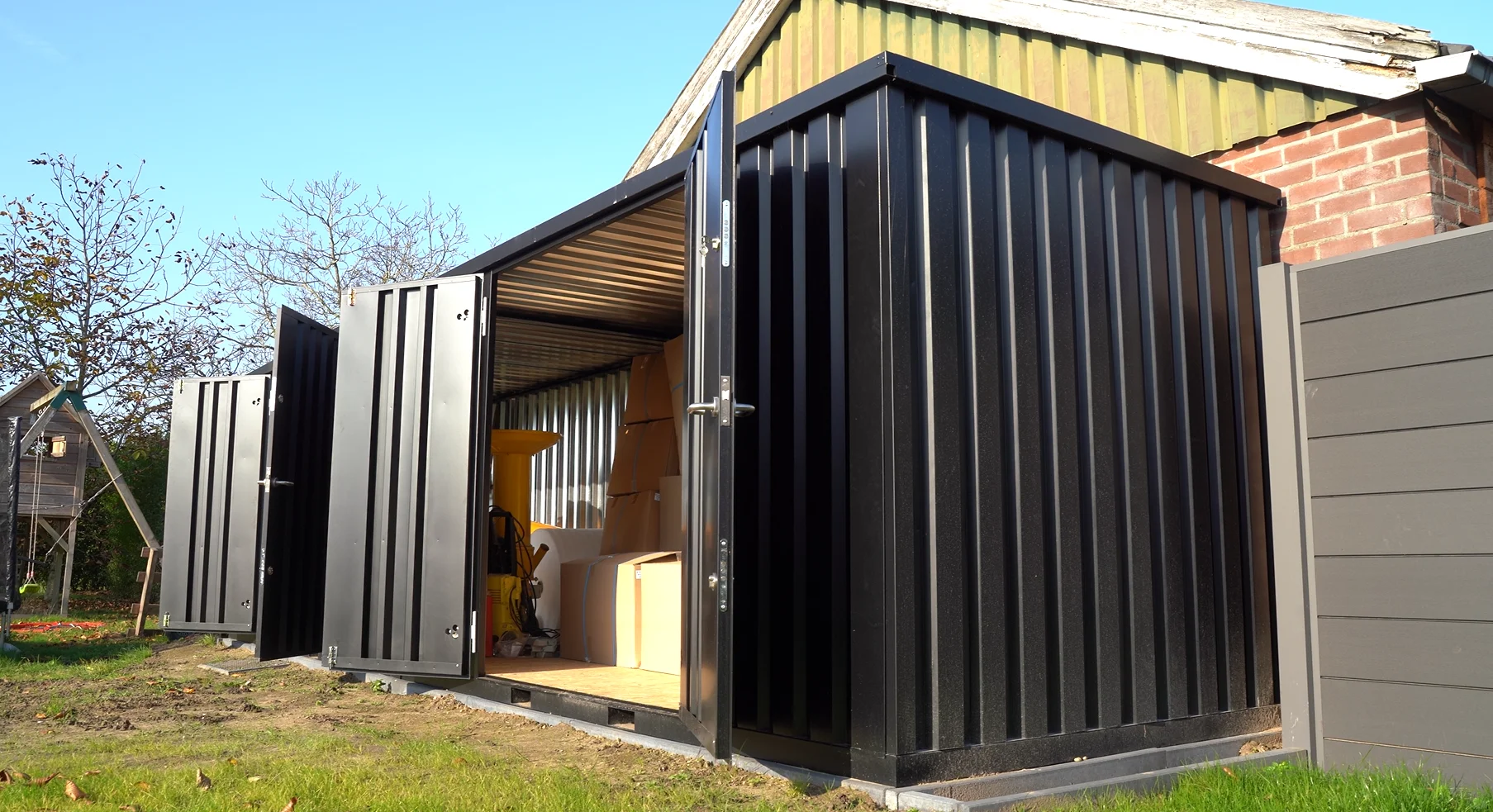 Grand conteneur de stockage modèle standard 8 x 2 mètres