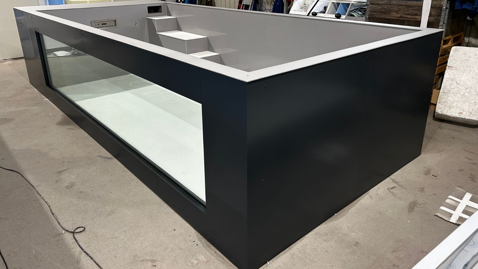 Piscine en polypropylène 6.5 mx 2.5 m avec fenêtre de piscine de 4 m