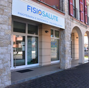 Pollimbulatorio Fisiosalute - esterno di 3/4