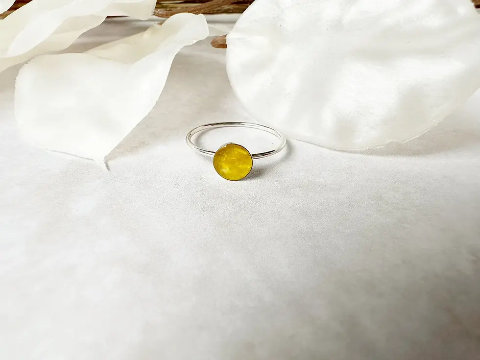 Thumbnail: Flower Memorial Dainty Circle Ring