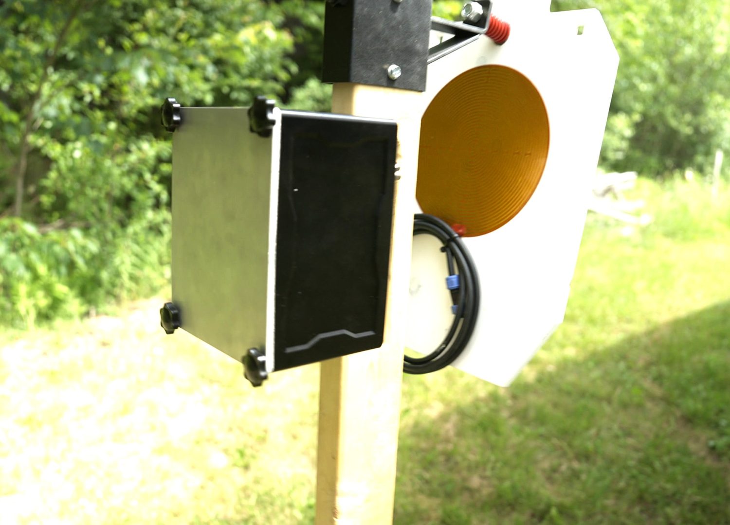DRX1 heated target unit mounted behind the steel