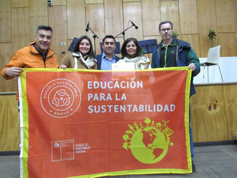 Asistieron respectivas delegaciones:
CERTIFICACIÓN AMBIENTAL LOGRARON DOS ESCUELAS DE NUESTRA COMUNA