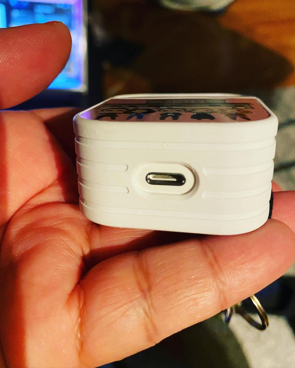 Thumbnail: Airpod/AirPod Pro custom cases 