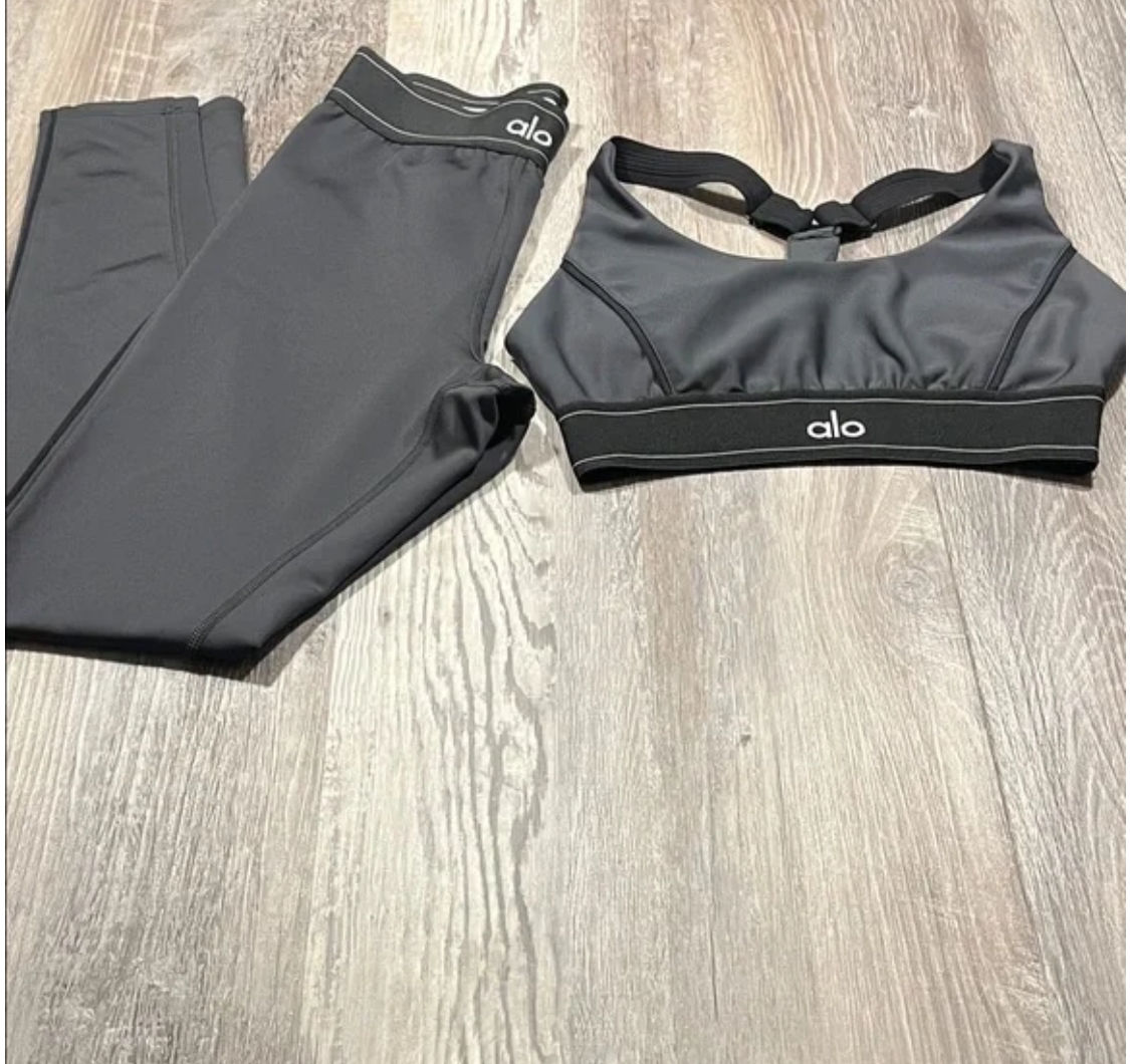 Alo Heart Throb Yoga Set Top and Bottom Charcoal