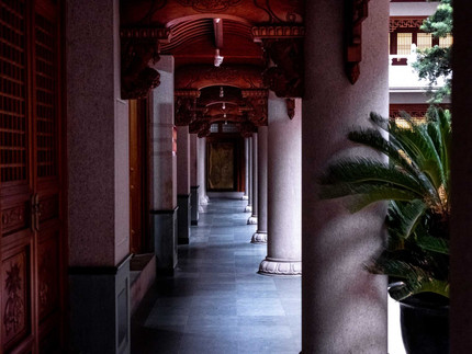 Reisefotografie, Gang in einem chinesischen Tempel