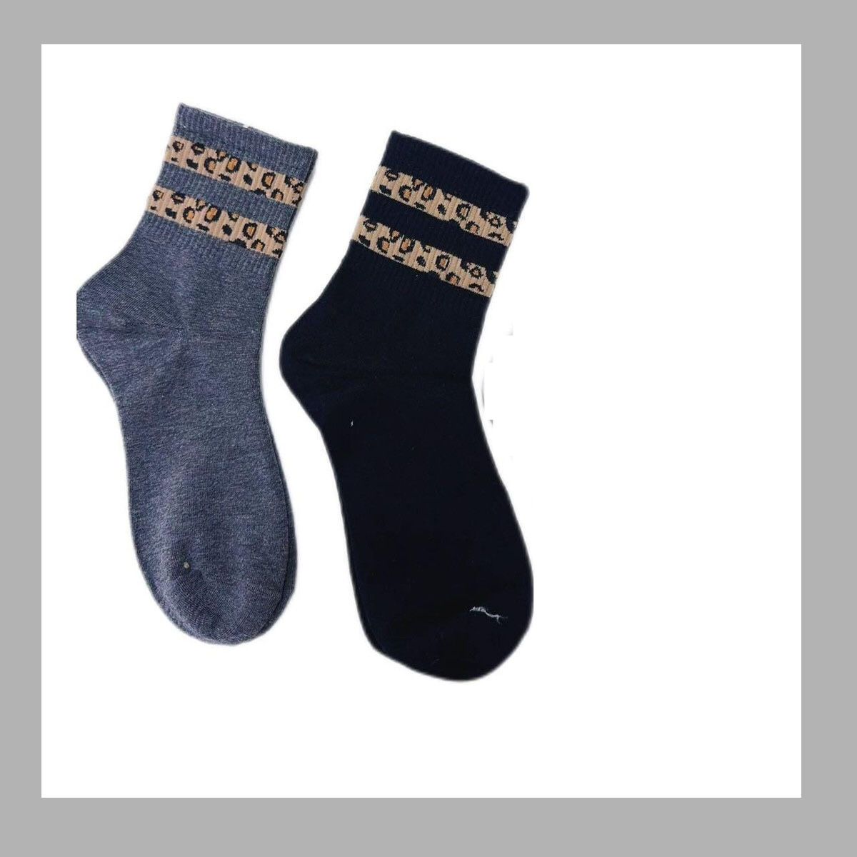 Chaussettes noires bande léopard