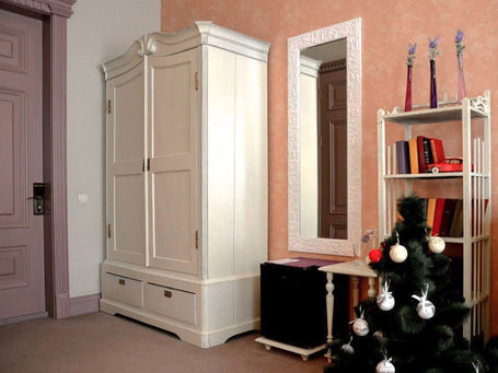 1558605_714962788534011_2102358771_n copy.jpg