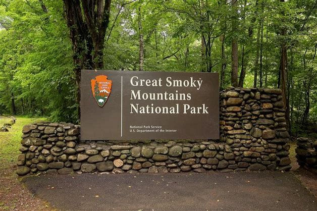 Great Smoku Mountains.jpg