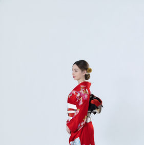 studio kimono portrait woman back view obi detail