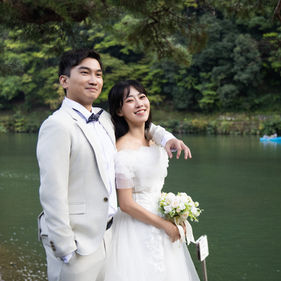 kyoto riverside wedding photoshoot couple romantic