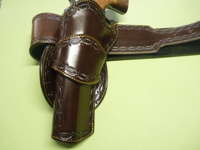Miniature : Holster « 3:10 pour YUMA »    .   .Ben WADE