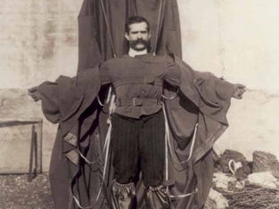 Franz Reichelt : Parachutisme depuis la Tour Eiffel
