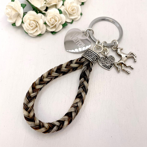 【PASTER】 BRAIDED HAIR KEYRING BEANIE BRAIDED HAIR KEYRING BEANIE, IVORY