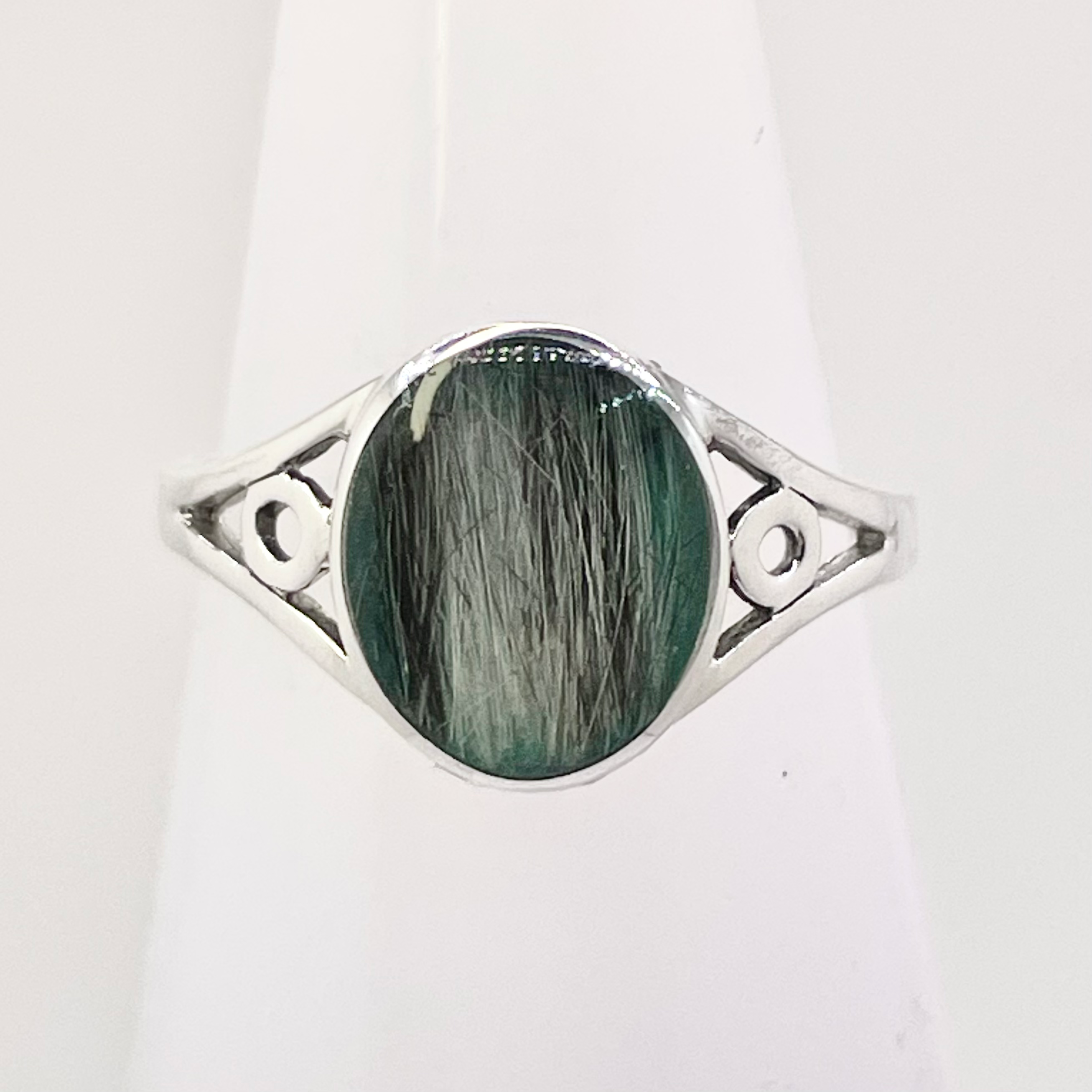 Sterling Silver Oval & Pattern Ring