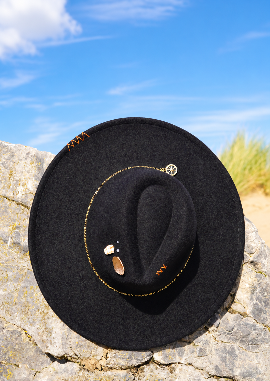 Black Coastal Hat with shells and pearl details
