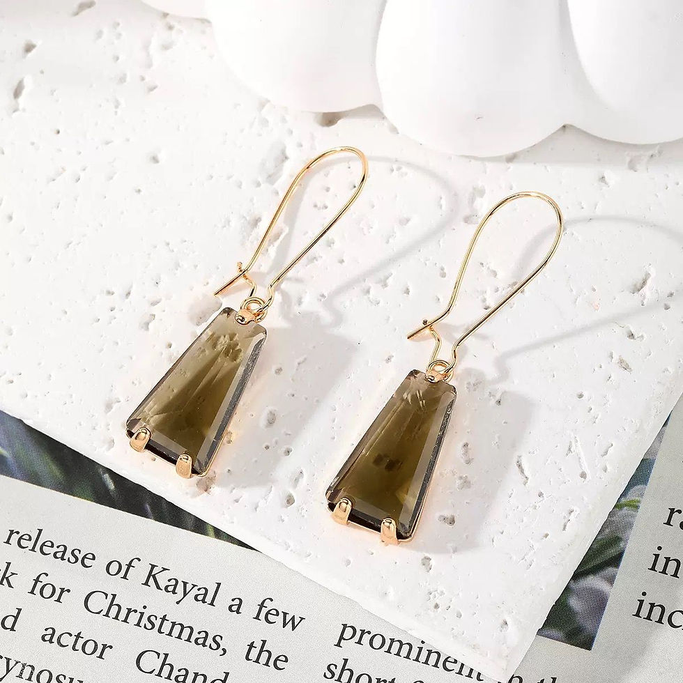 Thumbnail: Alina Luxe