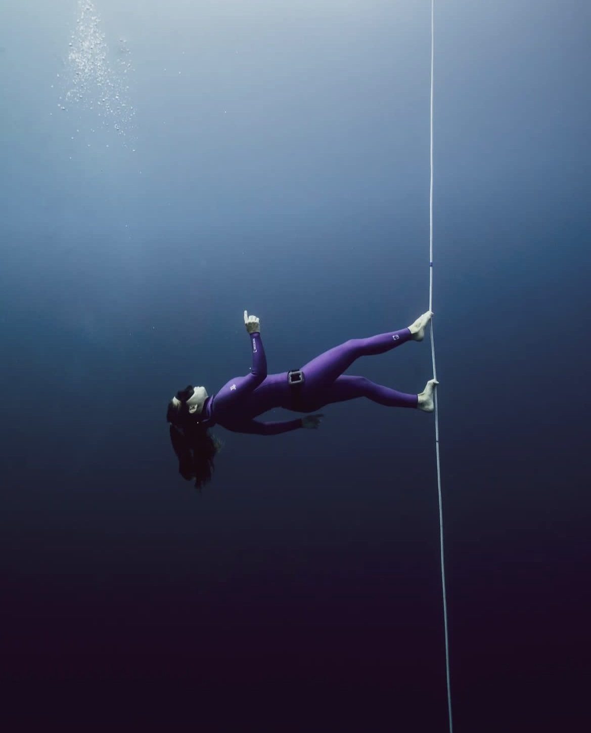 freediving-bali-nusa-penida-indonezja-wyjazdy-ocean-karma-nurkowanie-chodzenie-po-linie.we