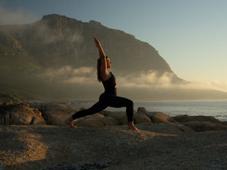 Transformera ditt liv med Onlineyoga: 21 dagar av Närvaro