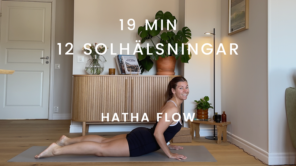 12 solhälsningar med Fanniesyoga