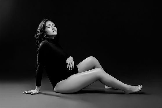 Maternity - Tina-7 b&n.jpg