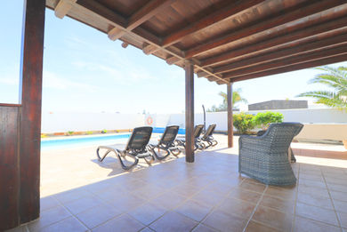 patio b_edited_edited.jpg