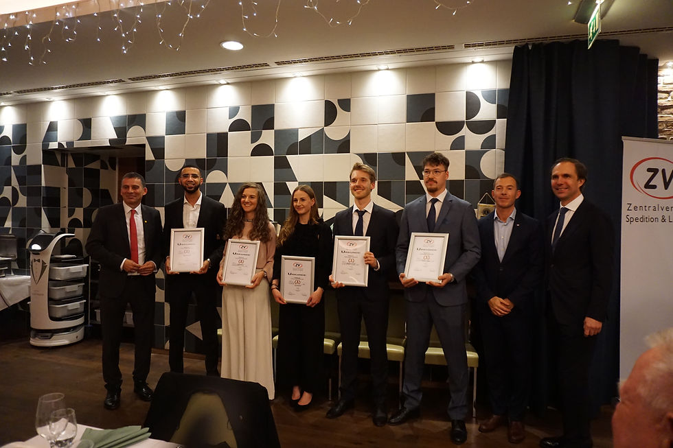 YOLA-2025_Gewinner-innen_ZV-Spedition-Logistik_Young-Logistics-Awards_DSC02379.JPG