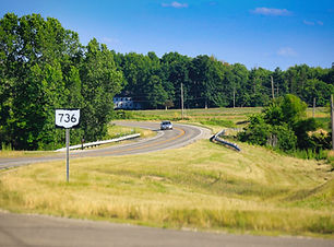 736 Country Road.jpeg